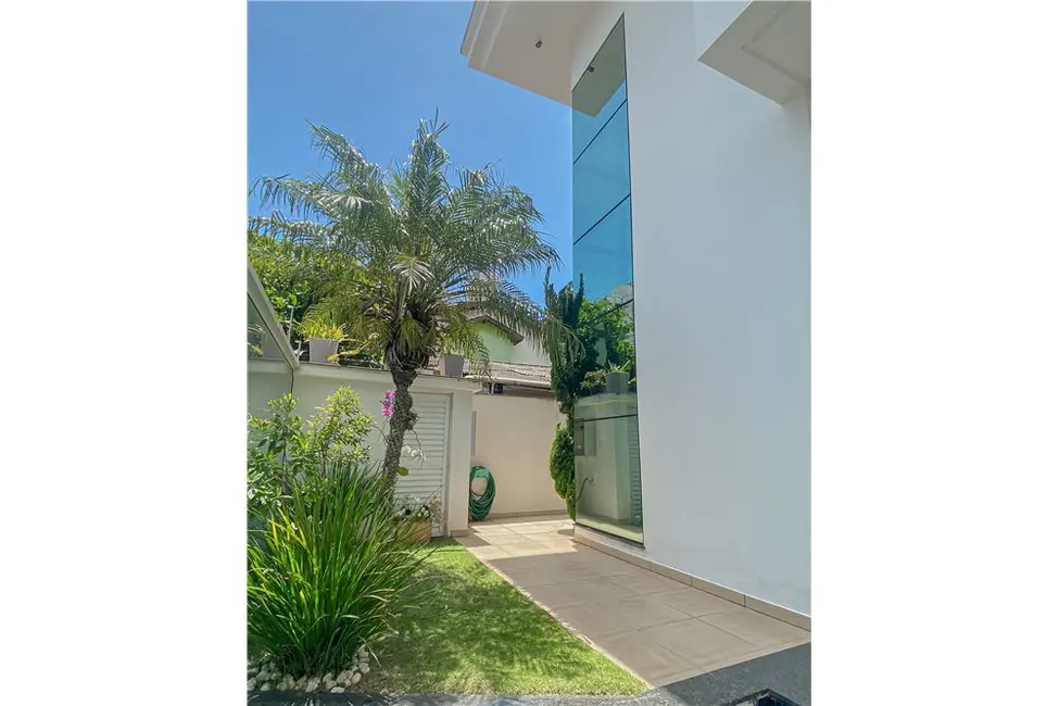 Casa com 4 quartos à venda, 284m2 em Centro, Balneario Camboriu - SC - imagem 9 Foto 9 de Casa com 4 quartos à venda, 284m2 em Centro, Balneario Camboriu - SC