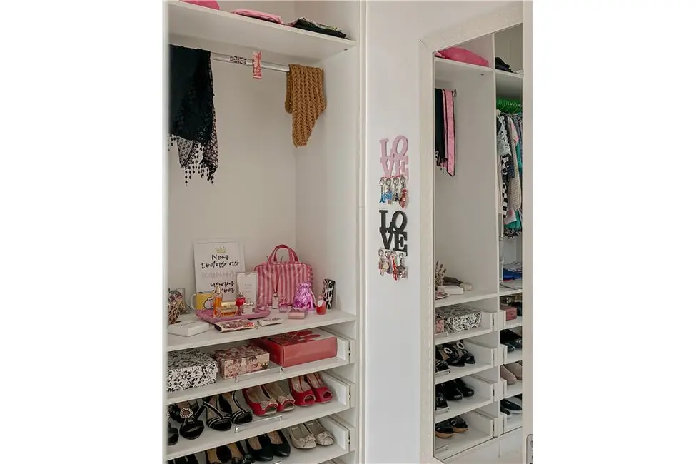 Casa com 4 quartos à venda, 284m2 em Centro, Balneario Camboriu - SC - imagem 2 Foto 2 de Casa com 4 quartos à venda, 284m2 em Centro, Balneario Camboriu - SC