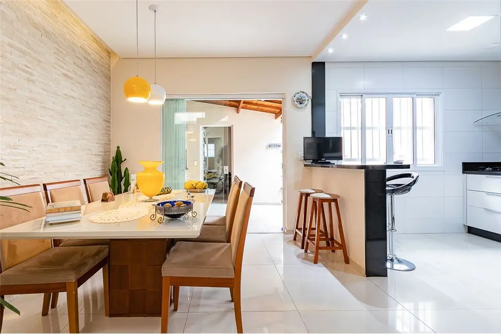 Foto 7 de Casa com 3 quartos à venda, 190m2 em Parque Imperial, São Paulo - SP