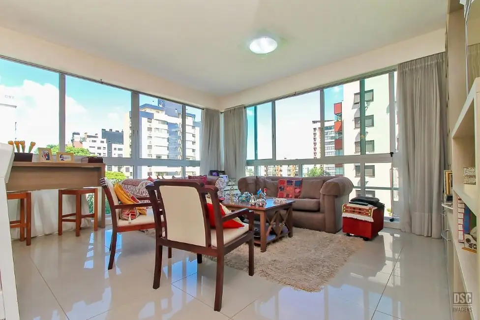 Apartamento com 2 quartos à venda, 84m2 em Petrópolis, Porto Alegre - RS - imagem 4 Foto 4 de Apartamento com 2 quartos à venda, 84m2 em Petrópolis, Porto Alegre - RS