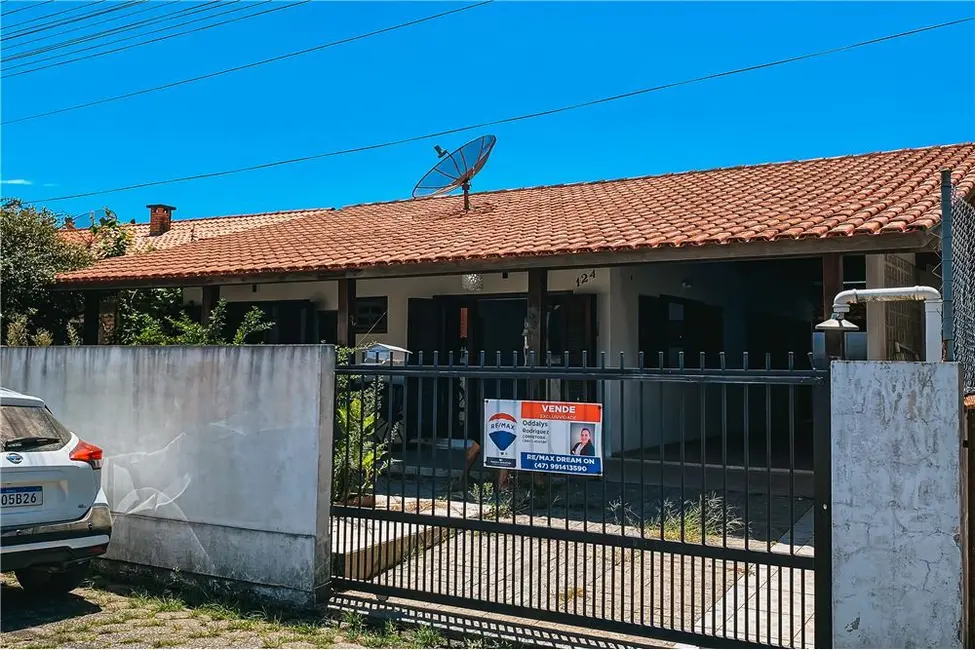 Casa com 2 quartos à venda, 200m2 em Bombinhas - SC - imagem 7 Foto 7 de Casa com 2 quartos à venda, 200m2 em Bombinhas - SC