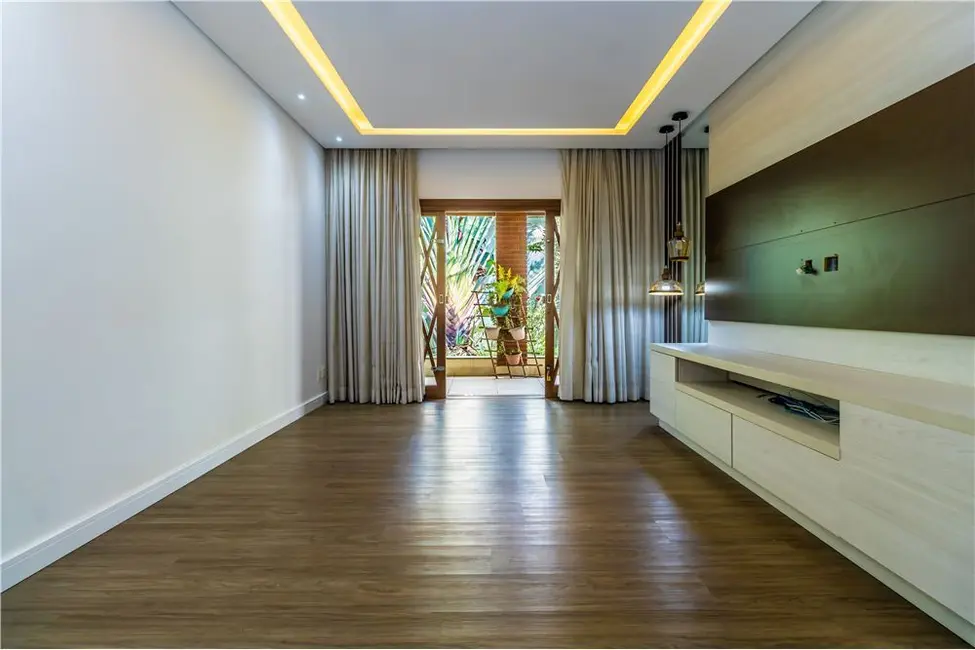 Casa com 5 quartos à venda, 315m2 em Vila Prudente, São Paulo - SP - imagem 3 Foto 3 de Casa com 5 quartos à venda, 315m2 em Vila Prudente, São Paulo - SP