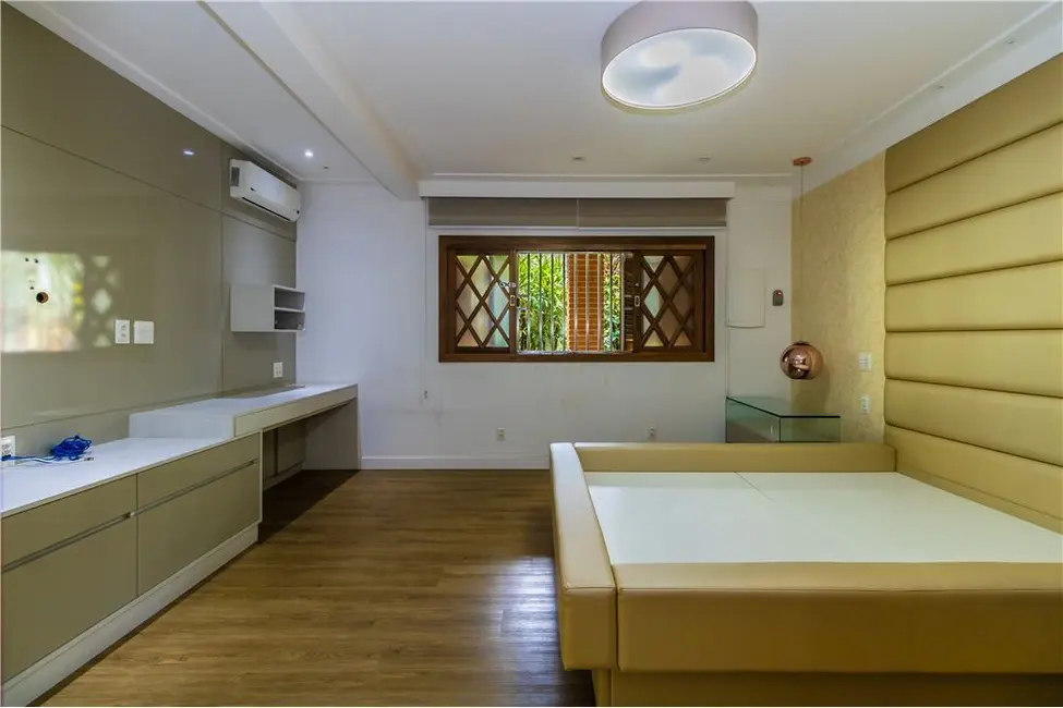 Casa com 5 quartos à venda, 315m2 em Vila Prudente, São Paulo - SP - imagem 5 Foto 5 de Casa com 5 quartos à venda, 315m2 em Vila Prudente, São Paulo - SP