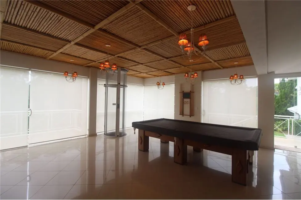 Casa com 8 quartos à venda, 1362m2 em Chácaras Alpina, Valinhos - SP - imagem 3 Foto 3 de Casa com 8 quartos à venda, 1362m2 em Chácaras Alpina, Valinhos - SP