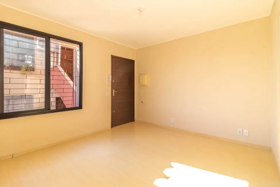 Foto 2 de Apartamento com 1 quarto à venda, 45m2 em Rubem Berta, Porto Alegre - RS