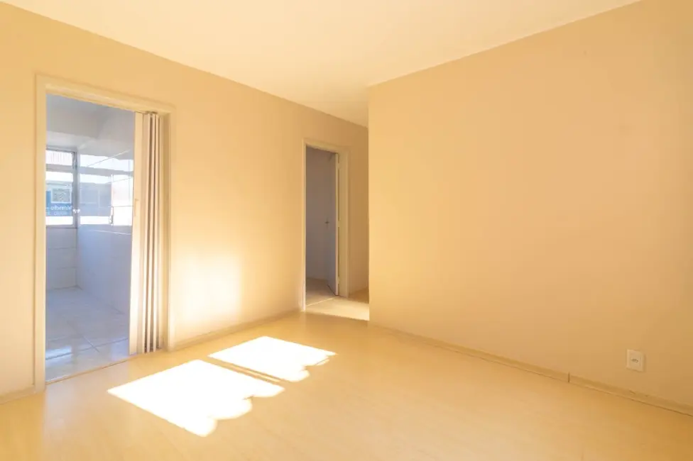 Foto 3 de Apartamento com 1 quarto à venda, 45m2 em Rubem Berta, Porto Alegre - RS