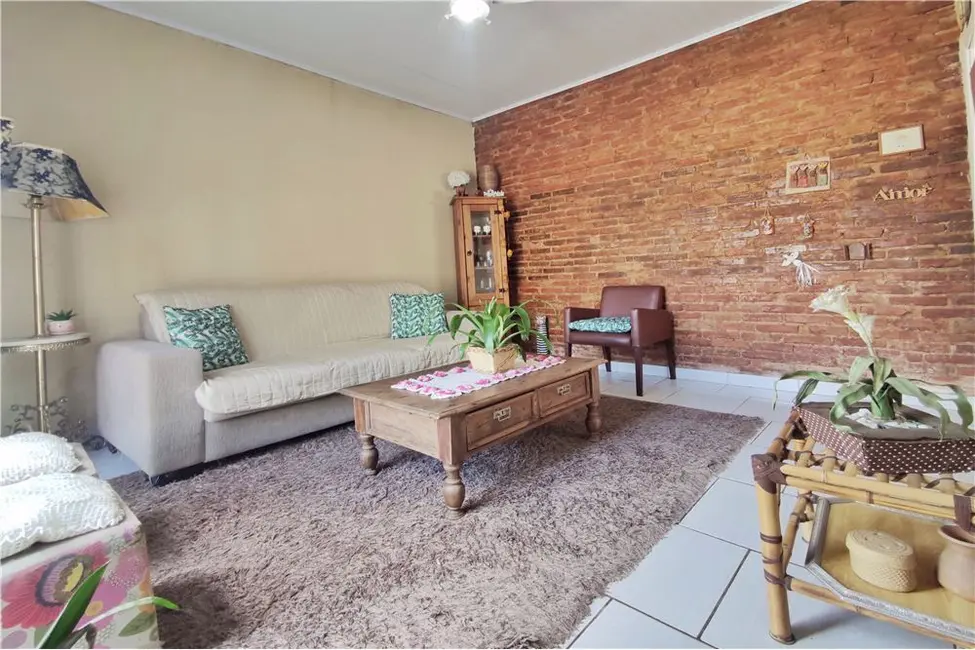 Foto 2 de Casa com 2 quartos à venda, 121m2 em Partenon, Porto Alegre - RS