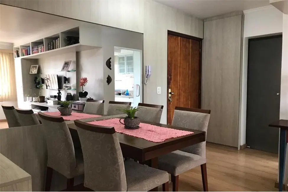 Foto 2 de Apartamento com 2 quartos à venda, 63m2 em Medianeira, Porto Alegre - RS