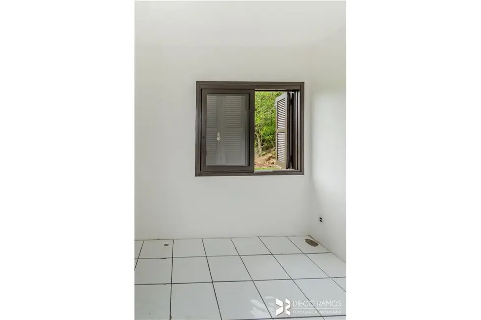 Foto 9 de Loja à venda, 322m2 em Cavalhada, Porto Alegre - RS