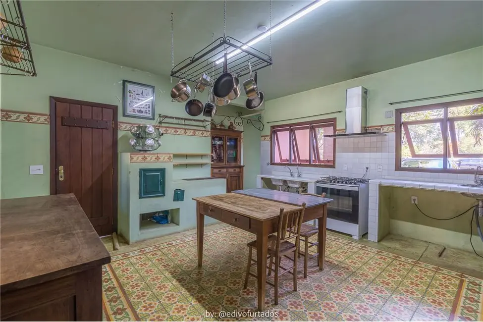 Casa com 4 quartos à venda, 711m2 em Jardim Portugal, Valinhos - SP - imagem 2 Foto 2 de Casa com 4 quartos à venda, 711m2 em Jardim Portugal, Valinhos - SP