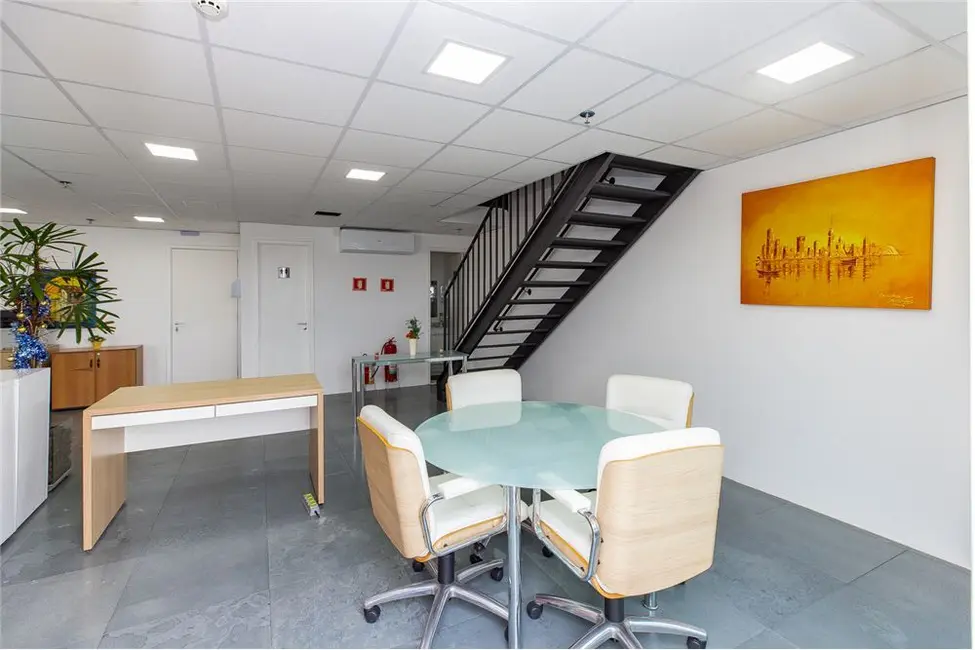 Sala Comercial à venda, 149m2 em Chácara Santo Antônio (Zona Sul), São Paulo - SP - imagem 3 Foto 3 de Sala Comercial à venda, 149m2 em Chácara Santo Antônio (Zona Sul), São Paulo - SP