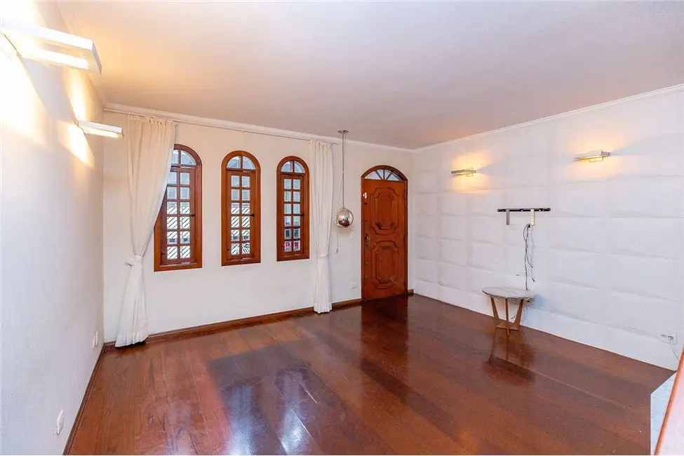 Casa com 2 quartos à venda, 136m2 em Jardim Aeroporto, São Paulo - SP - imagem 3 Foto 3 de Casa com 2 quartos à venda, 136m2 em Jardim Aeroporto, São Paulo - SP