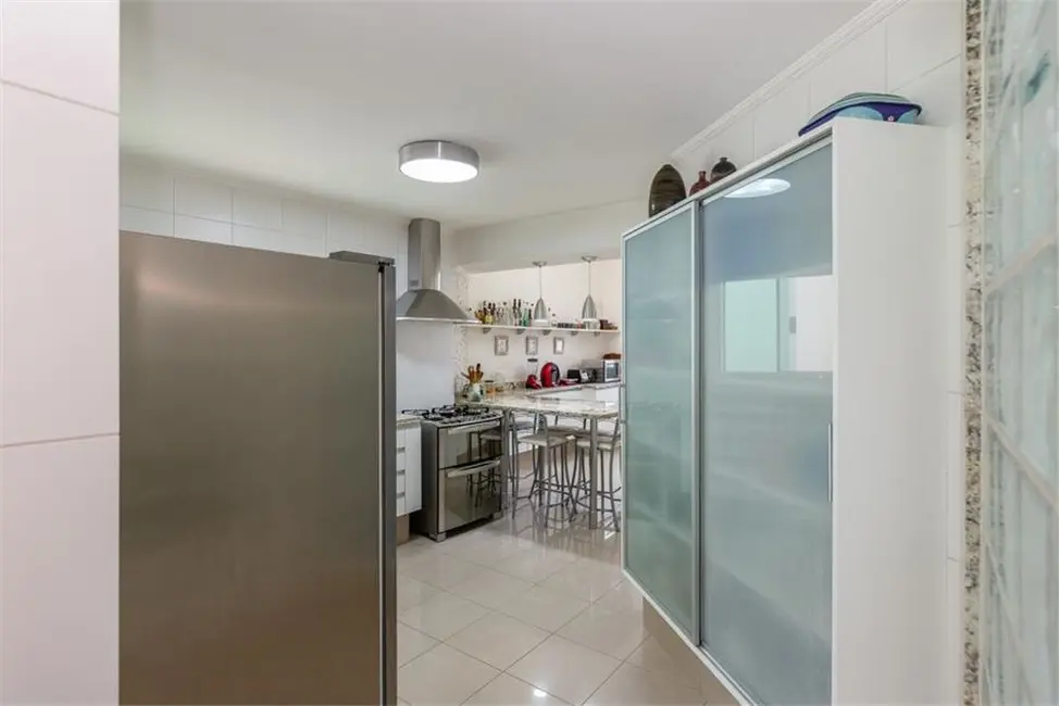 Foto 5 de Casa com 4 quartos à venda, 307m2 em Jardim Prudência, São Paulo - SP