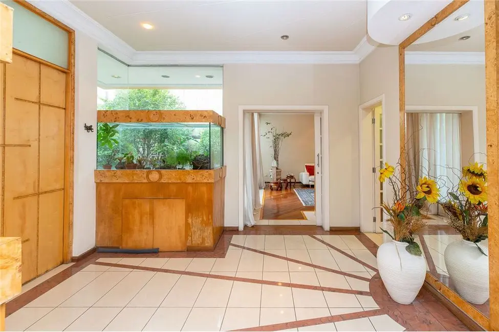 Casa com 4 quartos à venda, 638m2 em Planalto Paulista, São Paulo - SP - imagem 3 Foto 3 de Casa com 4 quartos à venda, 638m2 em Planalto Paulista, São Paulo - SP