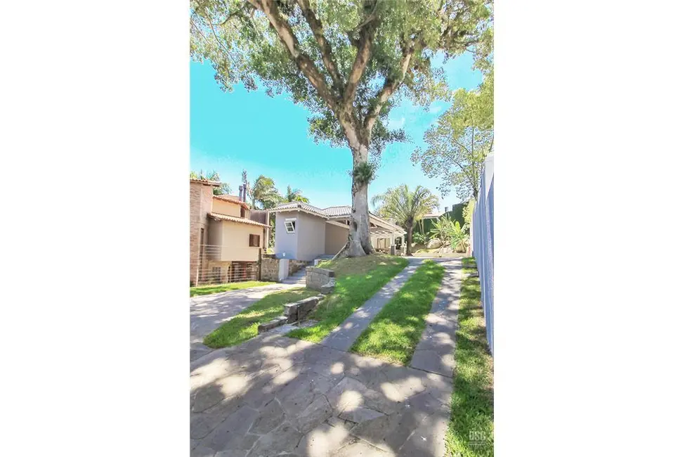 Casa com 3 quartos à venda, 250m2 em Ipanema, Porto Alegre - RS - imagem 7 Foto 7 de Casa com 3 quartos à venda, 250m2 em Ipanema, Porto Alegre - RS