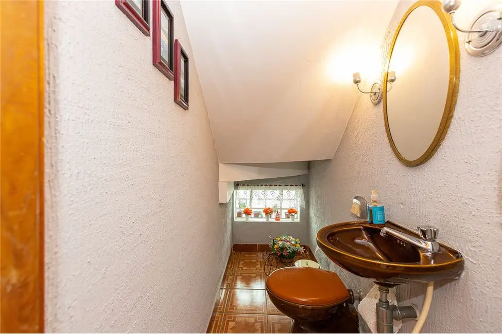 Foto 6 de Casa com 3 quartos à venda, 280m2 em Vila Ipojuca, São Paulo - SP