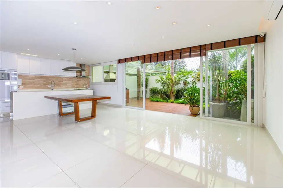 Casa com 5 quartos à venda, 275m2 em Alto da Boa Vista, São Paulo - SP - imagem 1 Foto 1 de Casa com 5 quartos à venda, 275m2 em Alto da Boa Vista, São Paulo - SP