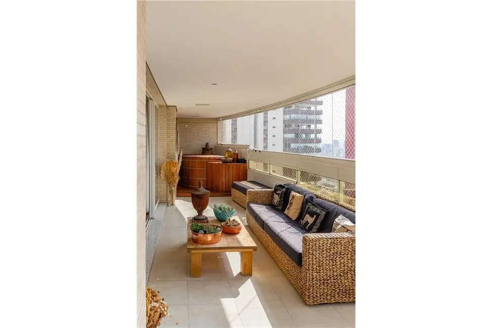 Apartamento com 3 quartos à venda, 366m2 em Alto da Lapa, São Paulo - SP - imagem 2 Foto 2 de Apartamento com 3 quartos à venda, 366m2 em Alto da Lapa, São Paulo - SP