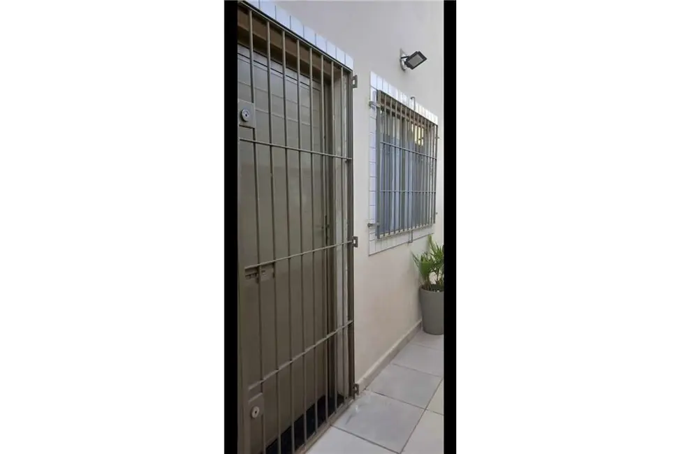 Foto 2 de Casa com 2 quartos à venda, 68m2 em Caiçara, Praia Grande - SP