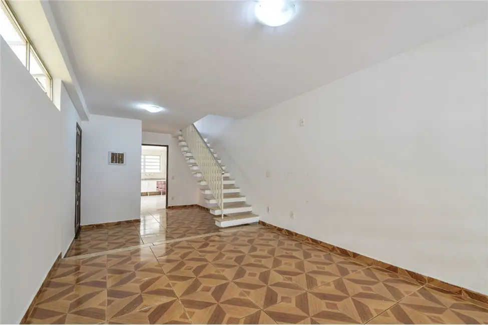 Foto 3 de Casa com 3 quartos à venda, 125m2 em Jardim Aeroporto, São Paulo - SP