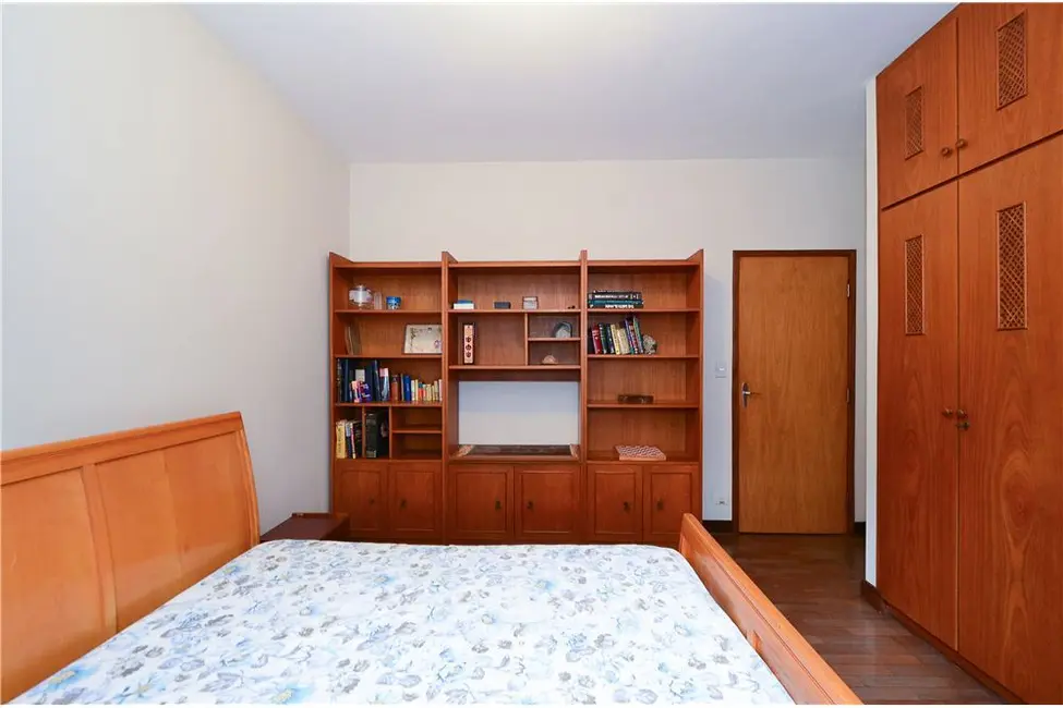 Foto 3 de Casa com 3 quartos à venda, 351m2 em Sao Jose Dos Campos - SP