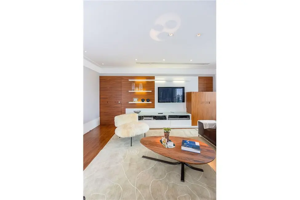 Apartamento com 3 quartos à venda, 300m2 em Moema, São Paulo - SP - imagem 9 Foto 9 de Apartamento com 3 quartos à venda, 300m2 em Moema, São Paulo - SP