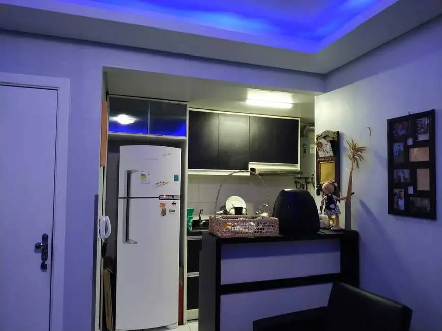 Foto 2 de Apartamento com 2 quartos à venda, 48m2 em Jardim Leopoldina, Porto Alegre - RS