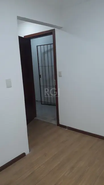 Apartamento com 2 quartos à venda, 58m2 em Praia de Belas, Porto Alegre - RS - imagem 6 Foto 6 de Apartamento com 2 quartos à venda, 58m2 em Praia de Belas, Porto Alegre - RS