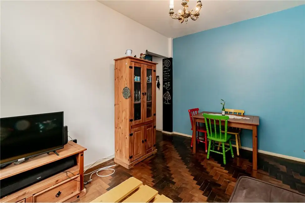 Apartamento com 1 quarto à venda, 42m2 em Centro Histórico, Porto Alegre - RS - imagem 5 Foto 5 de Apartamento com 1 quarto à venda, 42m2 em Centro Histórico, Porto Alegre - RS