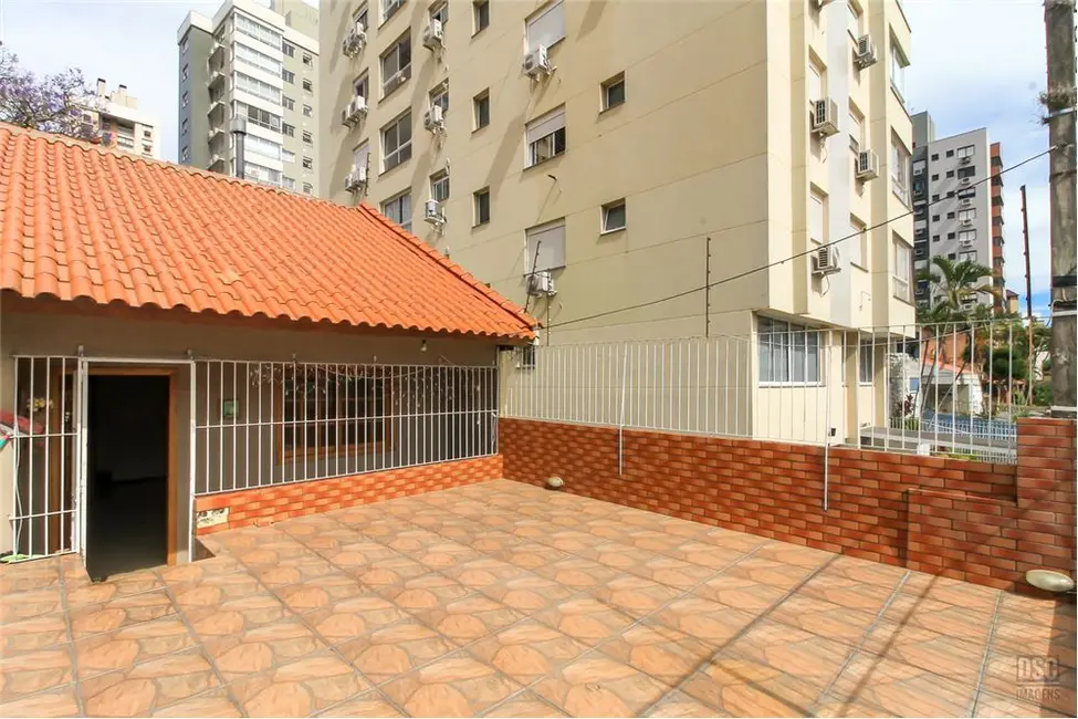 Foto 2 de Casa com 3 quartos à venda, 200m2 em Passo da Areia, Porto Alegre - RS