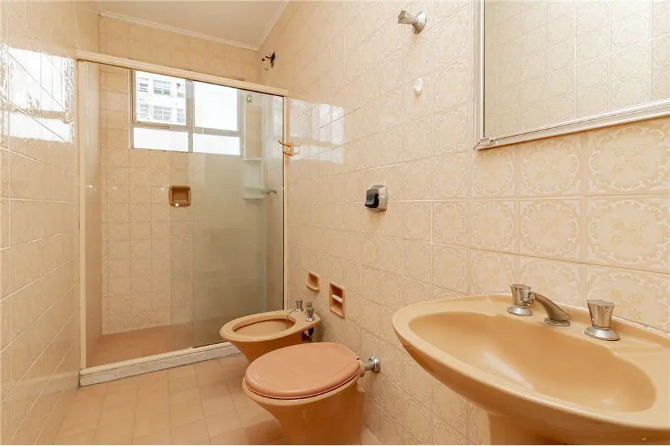 Apartamento com 2 quartos à venda, 64m2 em Petrópolis, Porto Alegre - RS - imagem 6 Foto 6 de Apartamento com 2 quartos à venda, 64m2 em Petrópolis, Porto Alegre - RS