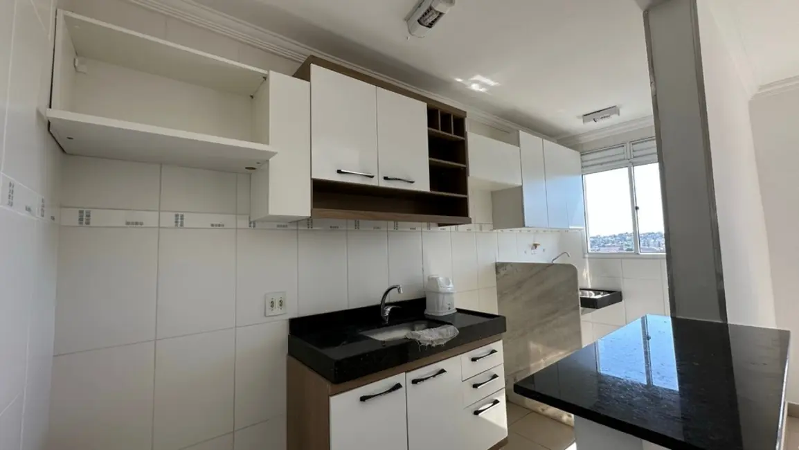 Apartamento com 2 quartos à venda, 59m2 em Teresópolis, Porto Alegre - RS - imagem 2 Foto 2 de Apartamento com 2 quartos à venda, 59m2 em Teresópolis, Porto Alegre - RS