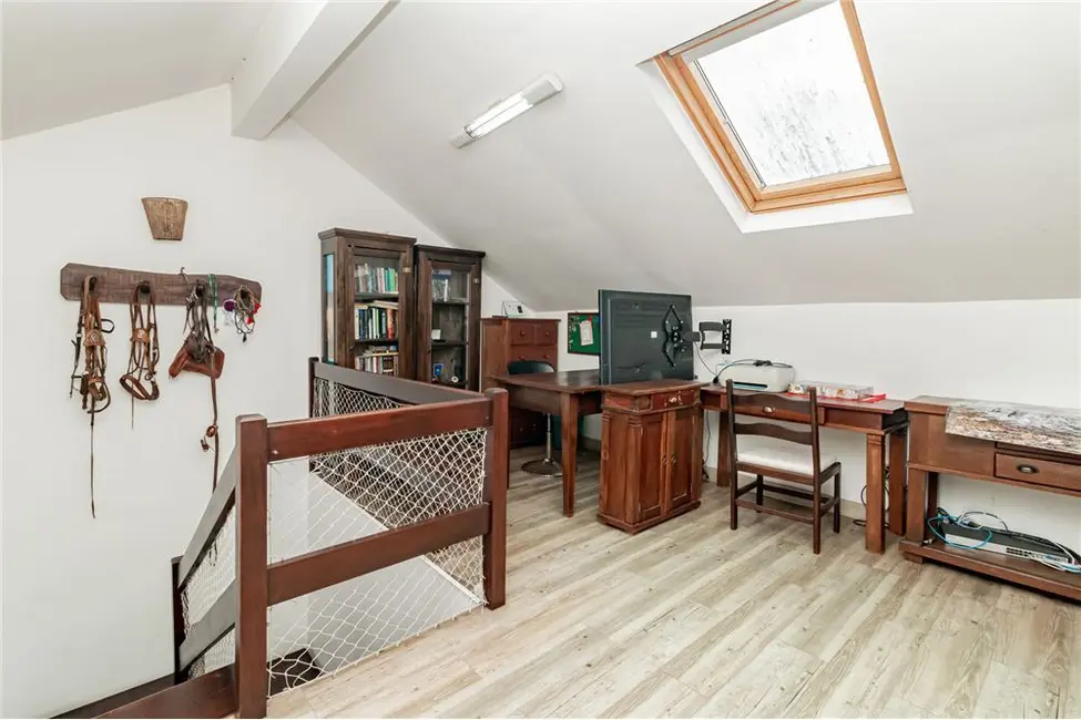 Casa com 4 quartos à venda, 241m2 em Agronomia, Porto Alegre - RS - imagem 5 Foto 5 de Casa com 4 quartos à venda, 241m2 em Agronomia, Porto Alegre - RS