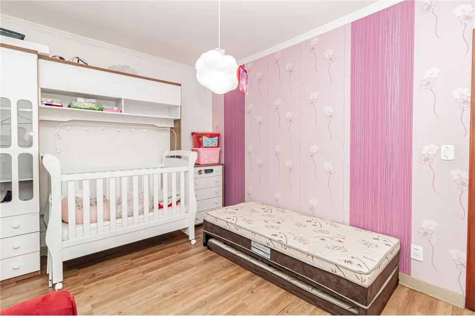 Casa com 4 quartos à venda, 241m2 em Agronomia, Porto Alegre - RS - imagem 7 Foto 7 de Casa com 4 quartos à venda, 241m2 em Agronomia, Porto Alegre - RS