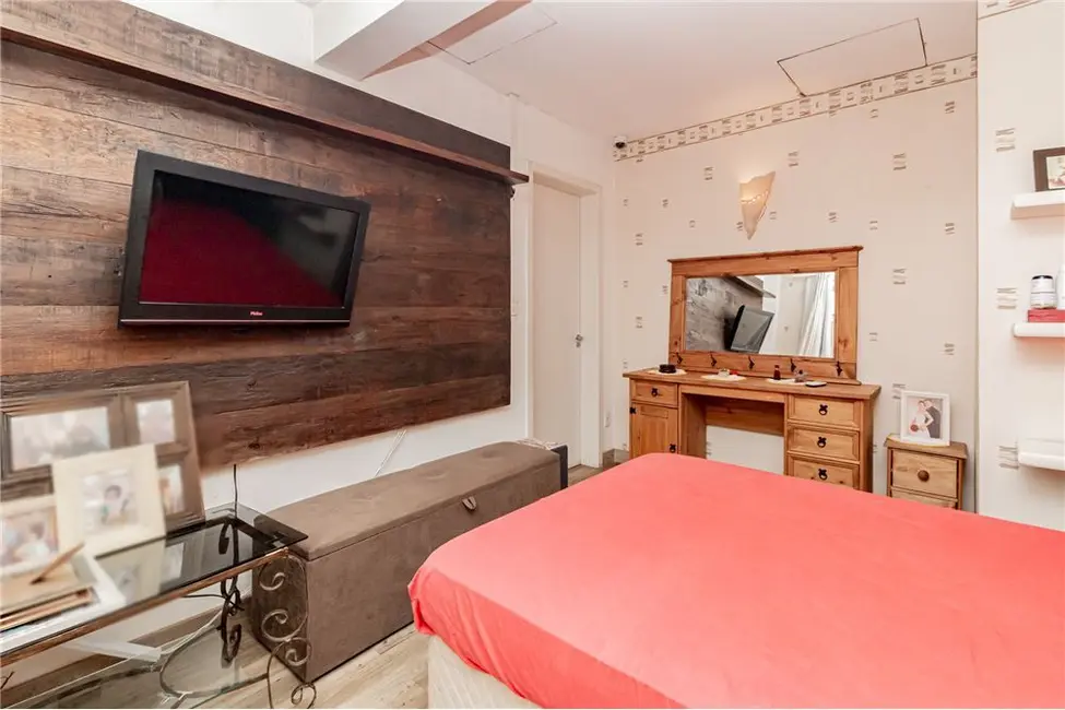 Casa com 4 quartos à venda, 241m2 em Agronomia, Porto Alegre - RS - imagem 4 Foto 4 de Casa com 4 quartos à venda, 241m2 em Agronomia, Porto Alegre - RS