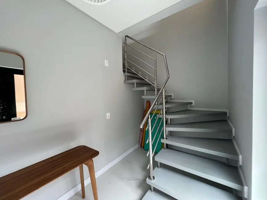 Foto 4 de Apartamento com 3 quartos à venda, 145m2 em Bombinhas - SC