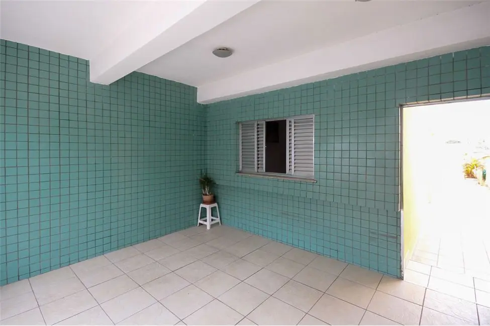 Casa com 4 quartos à venda, 200m2 em Cambuci, São Paulo - SP - imagem 5 Foto 5 de Casa com 4 quartos à venda, 200m2 em Cambuci, São Paulo - SP