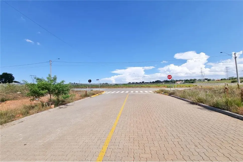 Foto 2 de Terreno / Lote à venda, 360m2 em Nova Santa Rita - RS