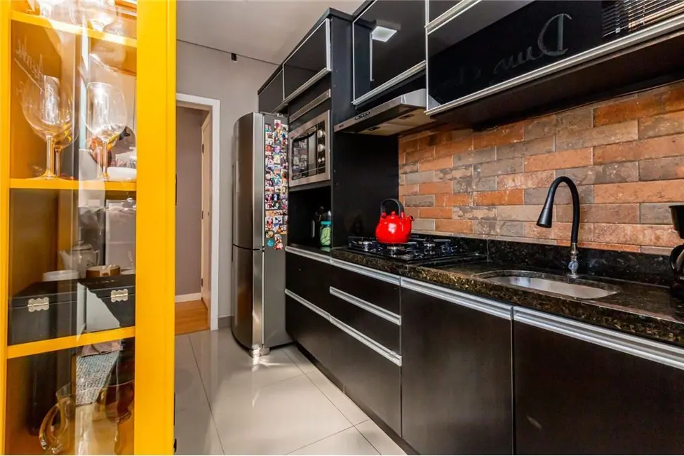 Foto 6 de Apartamento com 3 quartos à venda, 65m2 em São João, Porto Alegre - RS