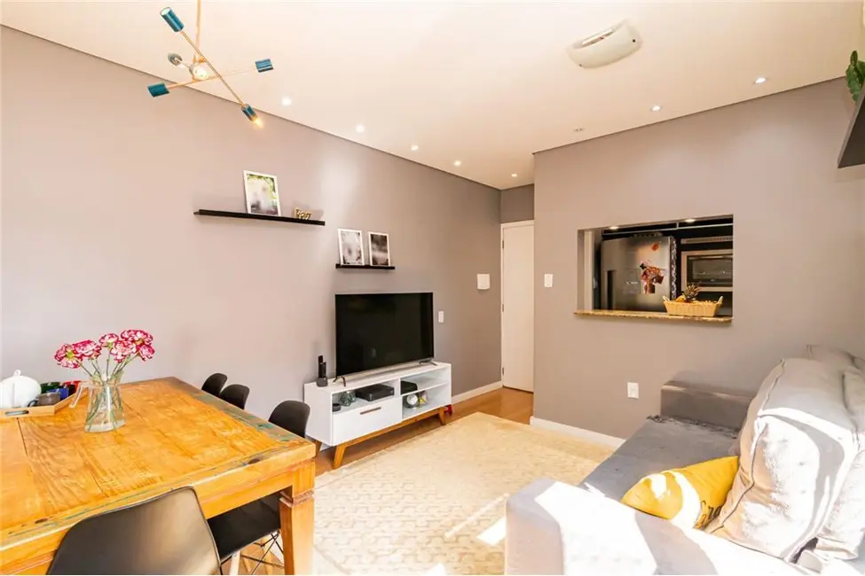 Foto 3 de Apartamento com 3 quartos à venda, 65m2 em São João, Porto Alegre - RS