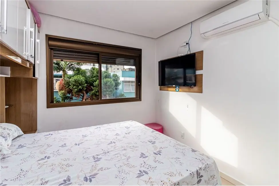Apartamento com 2 quartos à venda, 76m2 em Centro Histórico, Porto Alegre - RS - imagem 8 Foto 8 de Apartamento com 2 quartos à venda, 76m2 em Centro Histórico, Porto Alegre - RS