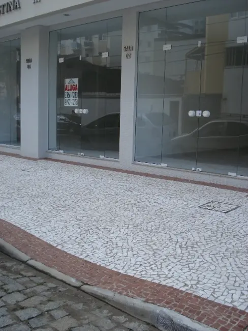 Loja à venda, 135m2 em Centro, Balneario Camboriu - SC - imagem 4 Foto 4 de Loja à venda, 135m2 em Centro, Balneario Camboriu - SC