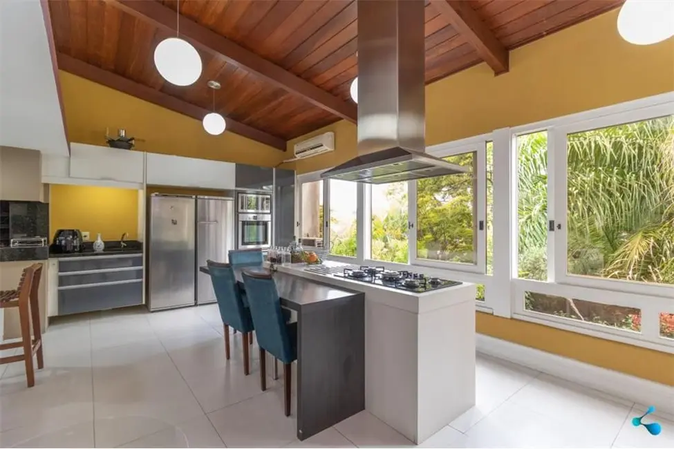 Casa com 4 quartos à venda, 423m2 em Três Figueiras, Porto Alegre - RS - imagem 4 Foto 4 de Casa com 4 quartos à venda, 423m2 em Três Figueiras, Porto Alegre - RS