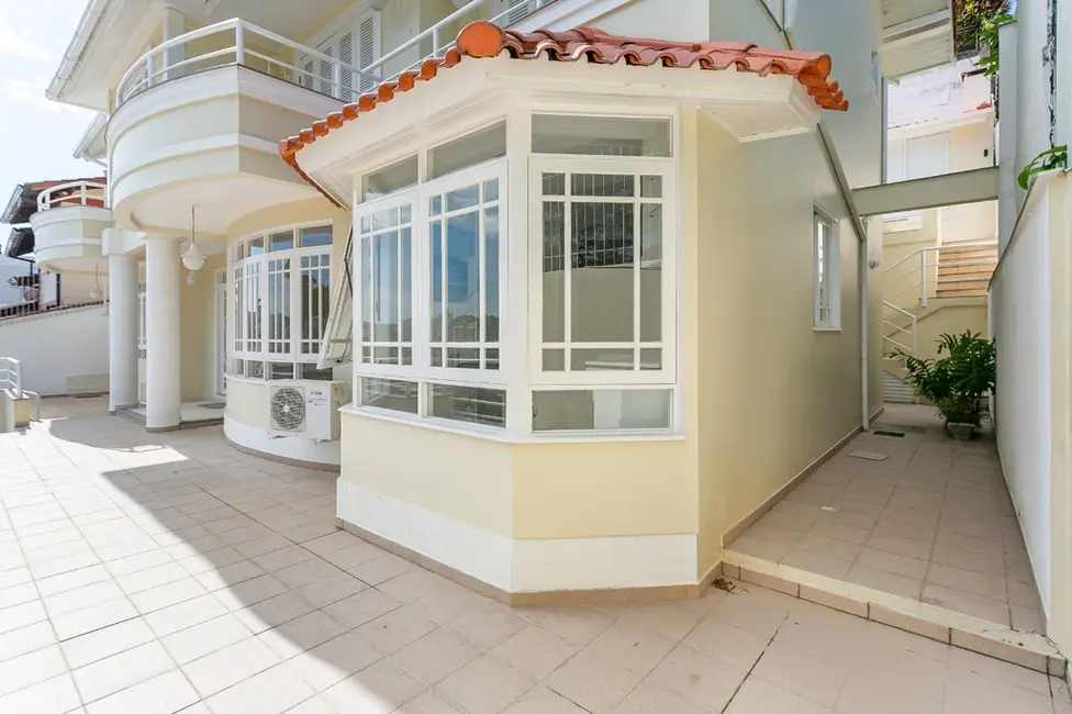 Foto 2 de Casa com 4 quartos à venda, 308m2 em Carvoeira, Florianopolis - SC