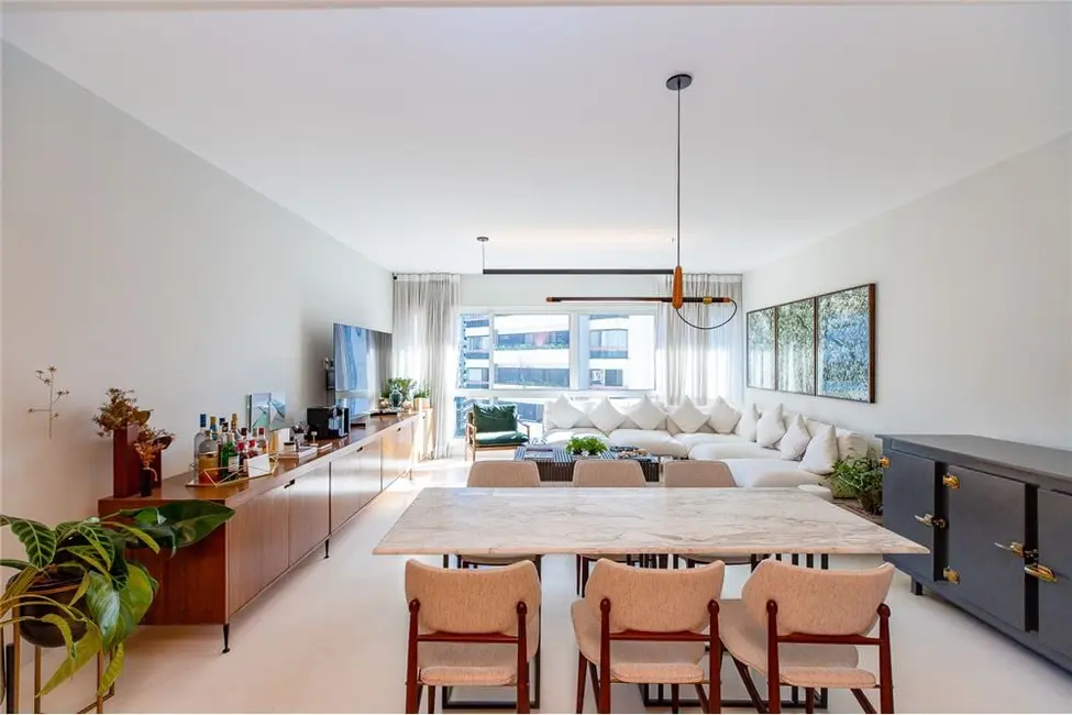 Foto 2 de Apartamento com 2 quartos à venda, 117m2 em Itaim Bibi, São Paulo - SP