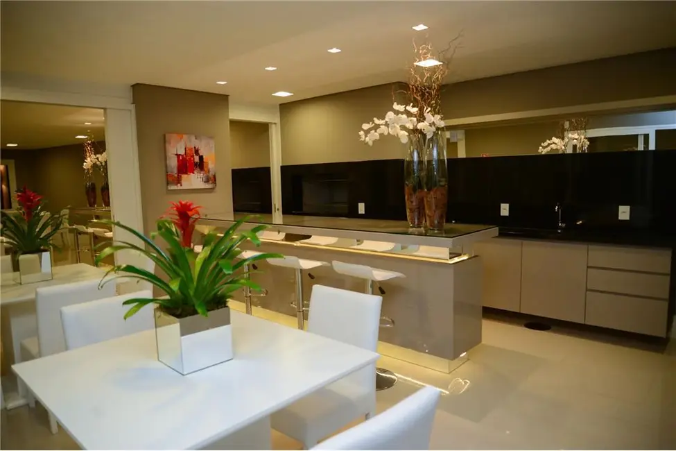 Foto 7 de Apartamento com 2 quartos à venda, 80m2 em Jardim Itu, Porto Alegre - RS