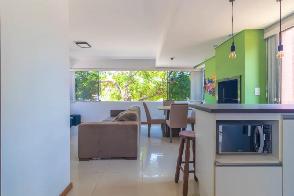 Apartamento com 2 quartos à venda, 81m2 em Passo da Areia, Porto Alegre - RS - imagem 5 Foto 5 de Apartamento com 2 quartos à venda, 81m2 em Passo da Areia, Porto Alegre - RS