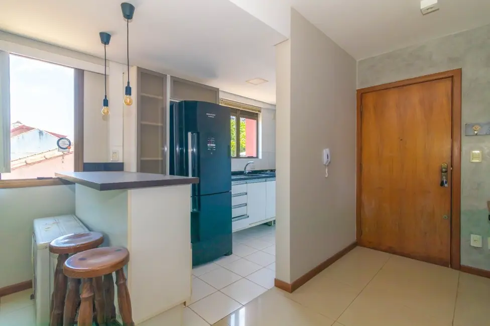 Apartamento com 2 quartos à venda, 81m2 em Passo da Areia, Porto Alegre - RS - imagem 8 Foto 8 de Apartamento com 2 quartos à venda, 81m2 em Passo da Areia, Porto Alegre - RS