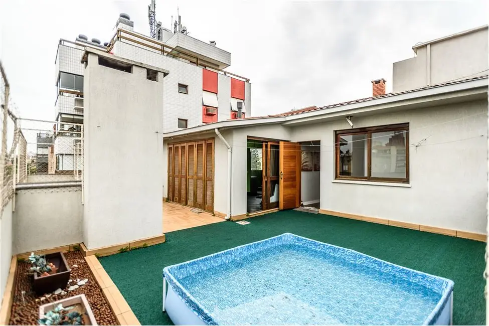 Cobertura com 3 quartos à venda, 241m2 em Jardim Lindóia, Porto Alegre - RS - imagem 4 Foto 4 de Cobertura com 3 quartos à venda, 241m2 em Jardim Lindóia, Porto Alegre - RS