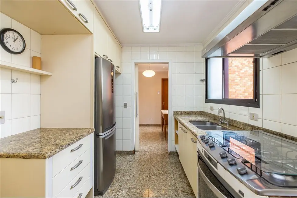 Apartamento com 3 quartos à venda, 219m2 em Moema, São Paulo - SP - imagem 8 Foto 8 de Apartamento com 3 quartos à venda, 219m2 em Moema, São Paulo - SP